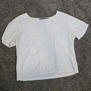 Vintage Liz Claiborne white knit Embroidered Flower White Sweater Blouse Small